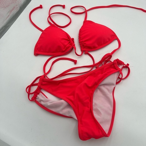 Vibrant Red Bikini Set - Picture 1 of 5